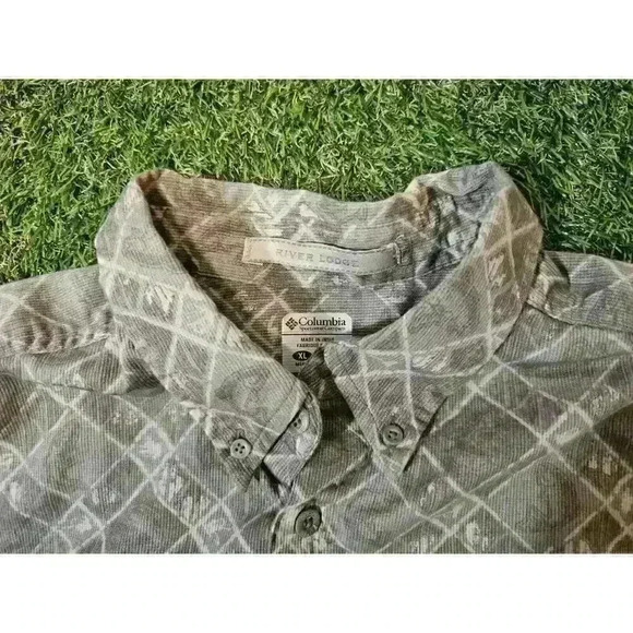 Columbia River Lodge Short Sleeve Button Down Shirt Fish Print AOP Men's XL - Picture 4 of 7